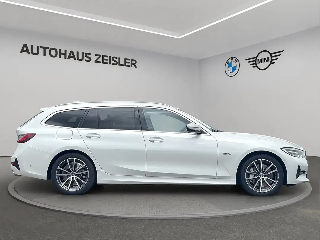 BMW 330 - Thumbnail 3