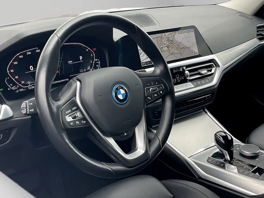 BMW 330 - Thumbnail 7
