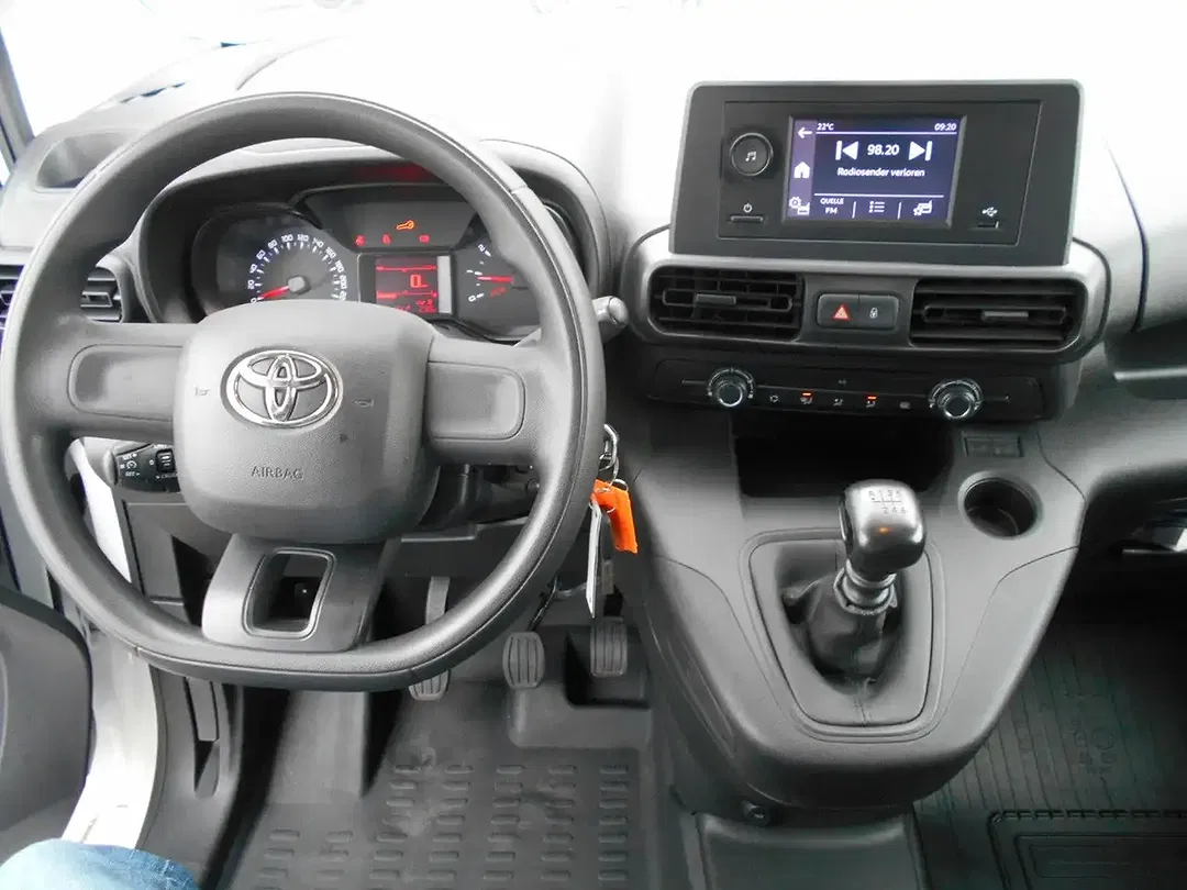 Toyota Proace - Thumbnail 2