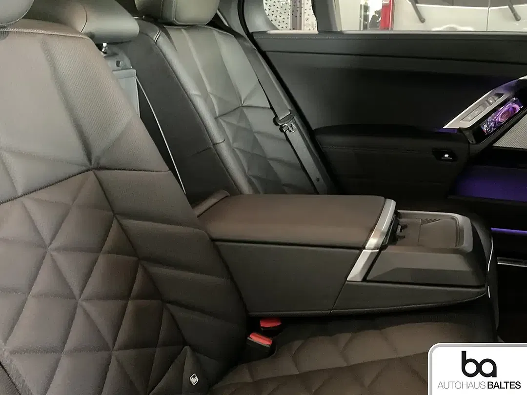 BMW 740 - Thumbnail 8