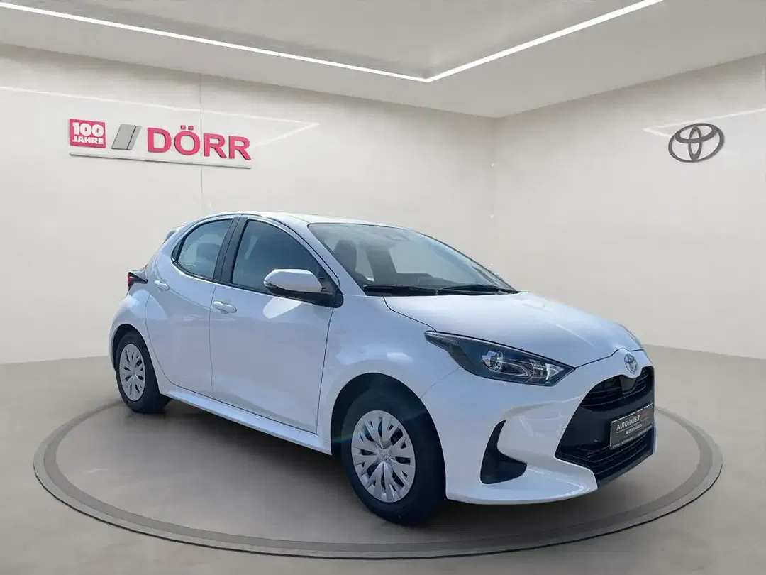 Toyota Yaris - Thumbnail 7