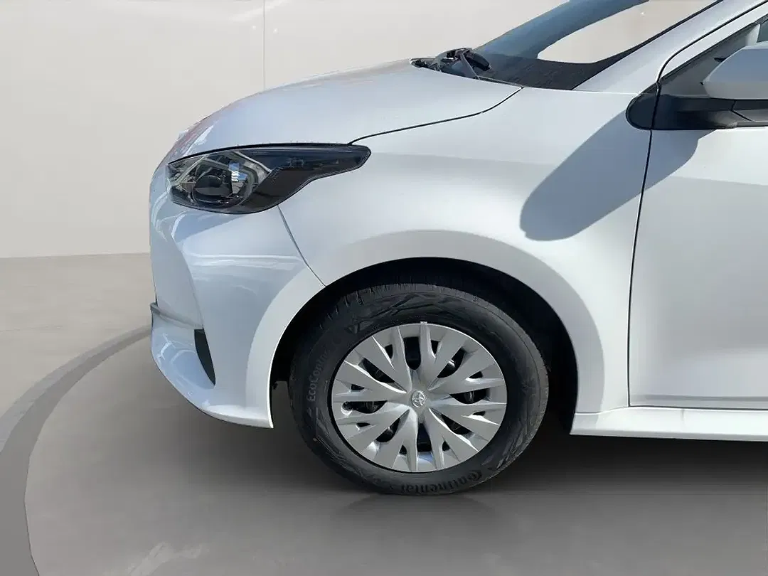 Toyota Yaris - Thumbnail 9