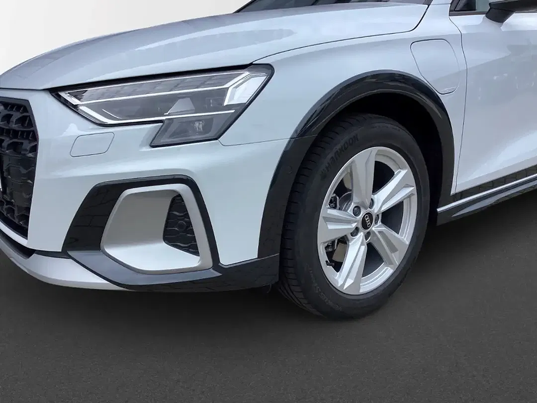 Audi A3 - Thumbnail 4
