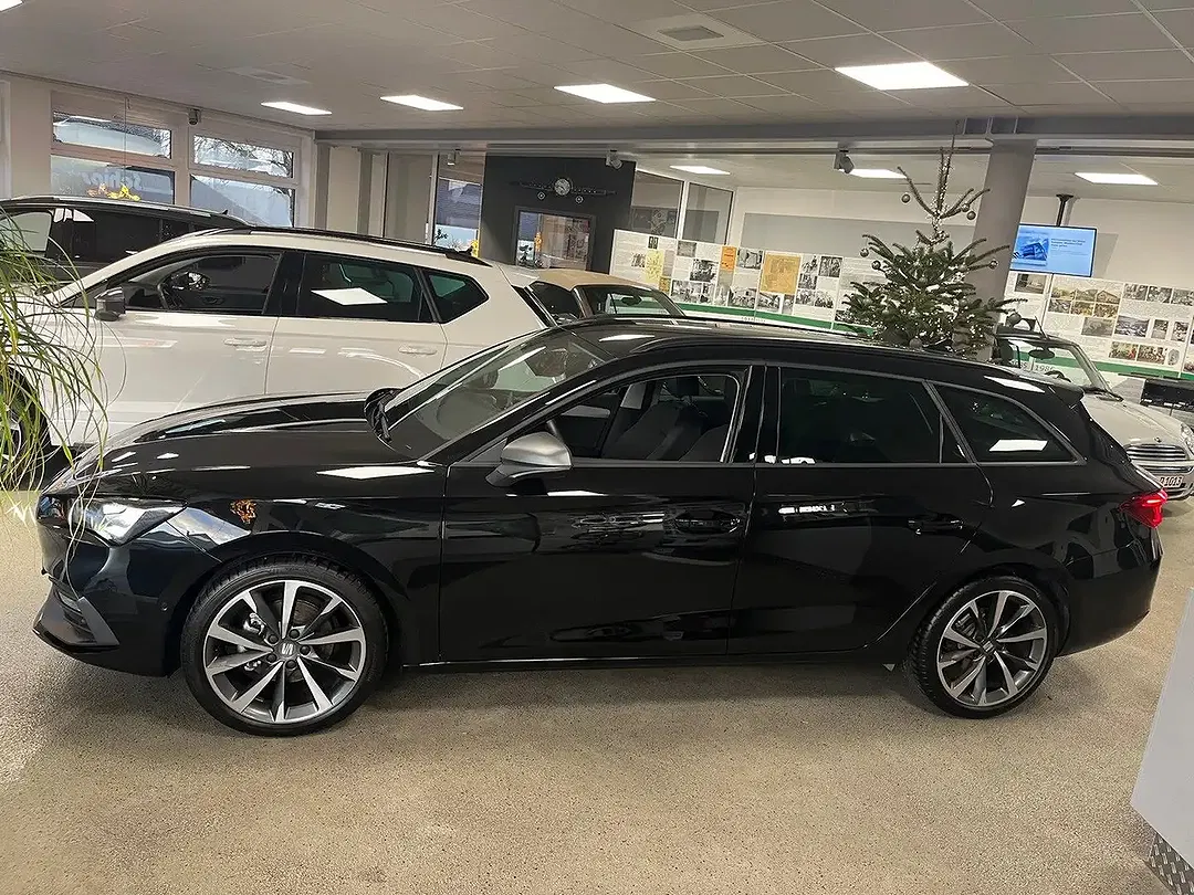 SEAT Leon - Thumbnail 4