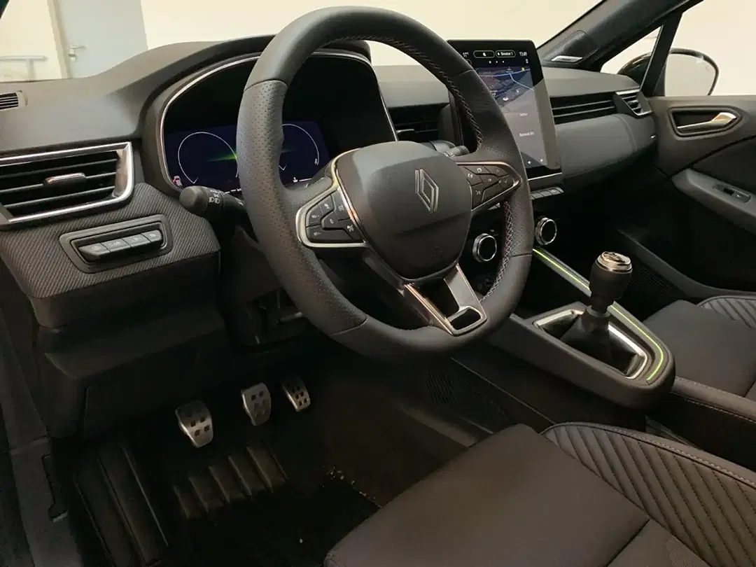 Renault Clio - Thumbnail 10