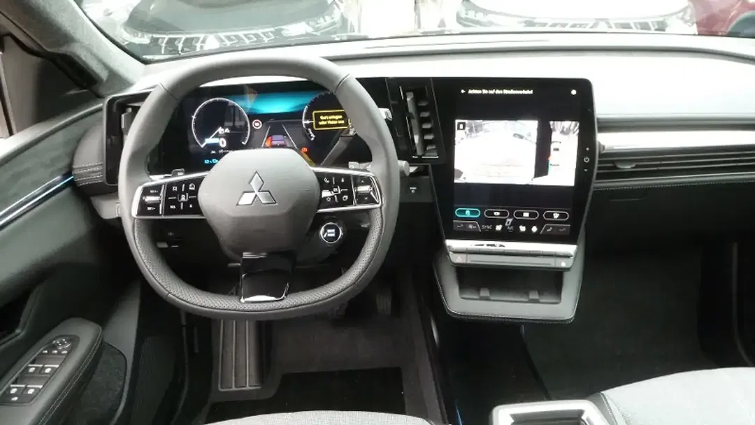 Mitsubishi Eclipse Cross - Thumbnail 10