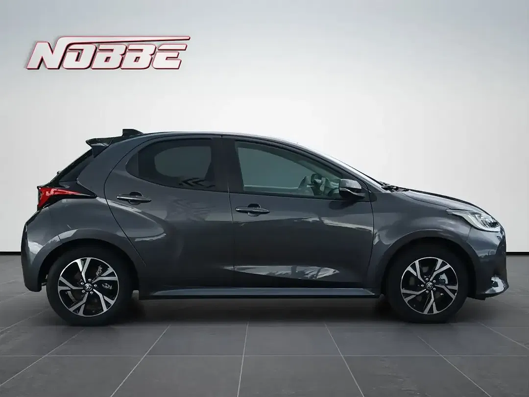 Toyota Yaris - Thumbnail 6