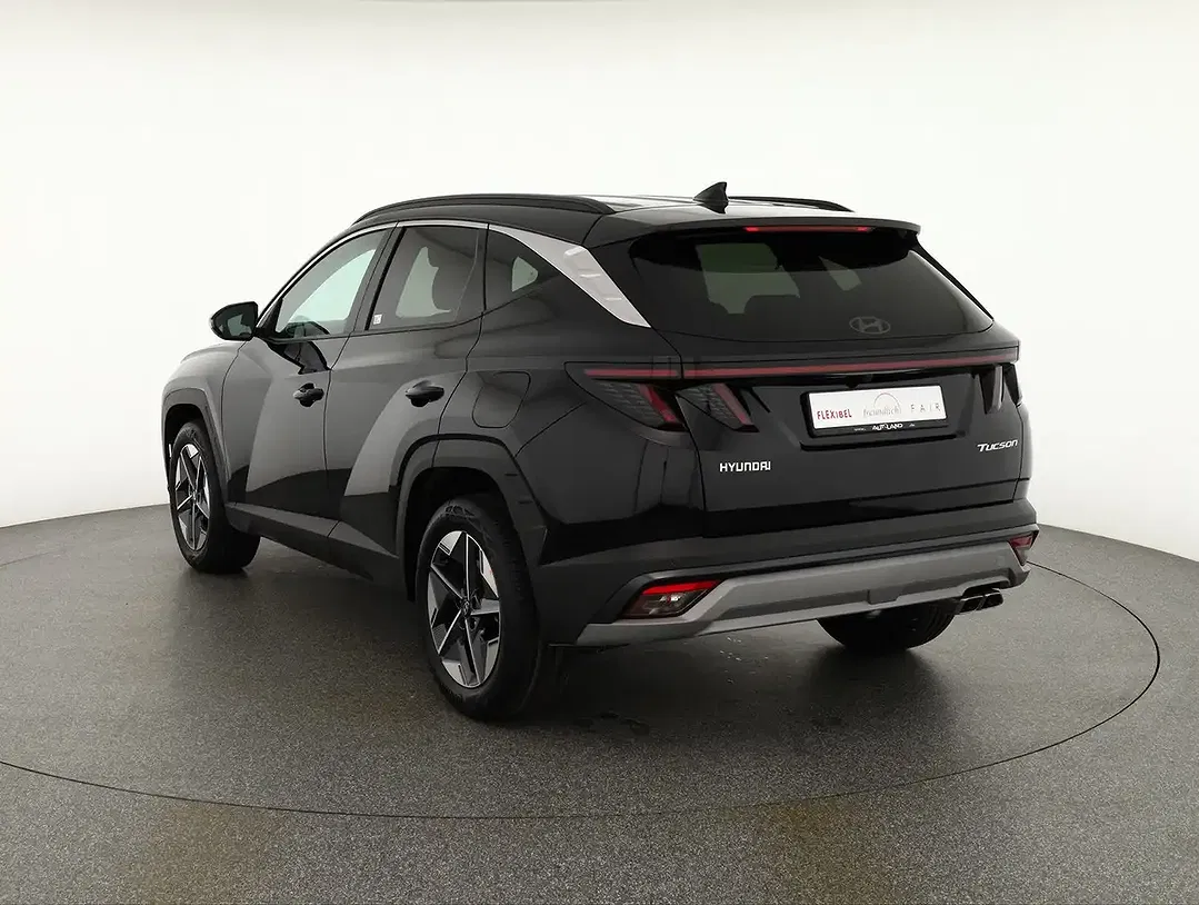 Hyundai TUCSON - Thumbnail 2