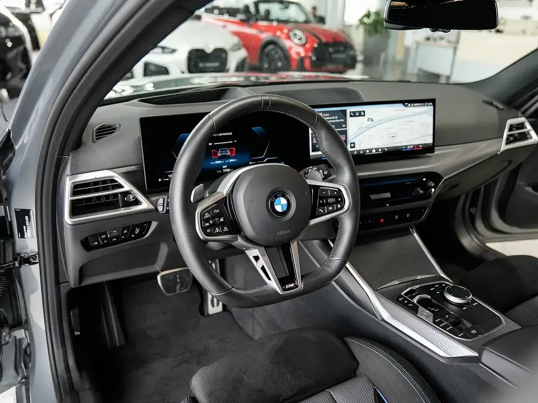 BMW 320 - Thumbnail 2