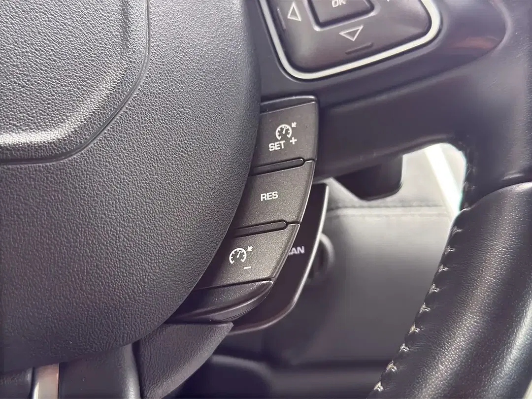 Land Rover Range Rover Evoque - Thumbnail 12