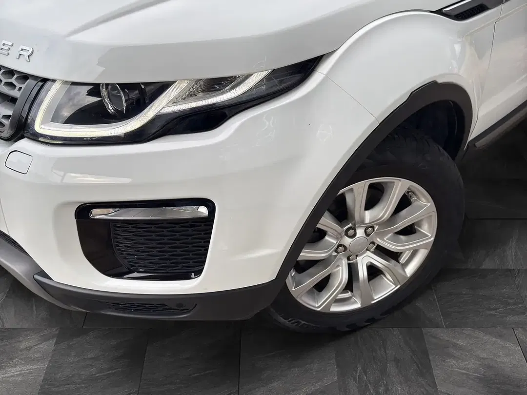 Land Rover Range Rover Evoque - Thumbnail 4