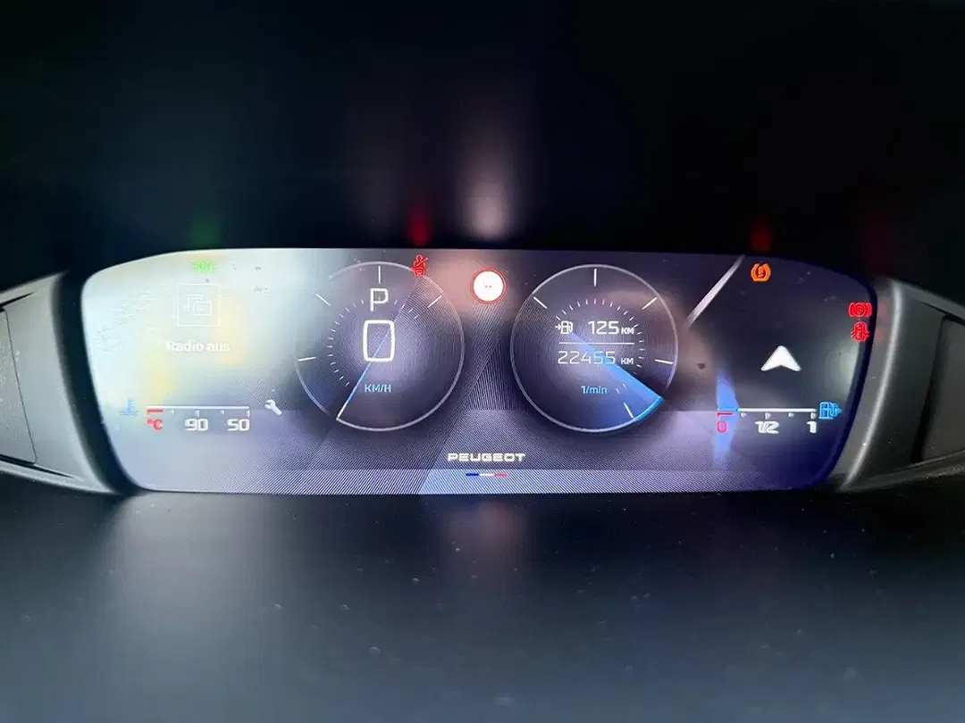 Peugeot 408 - Thumbnail 10