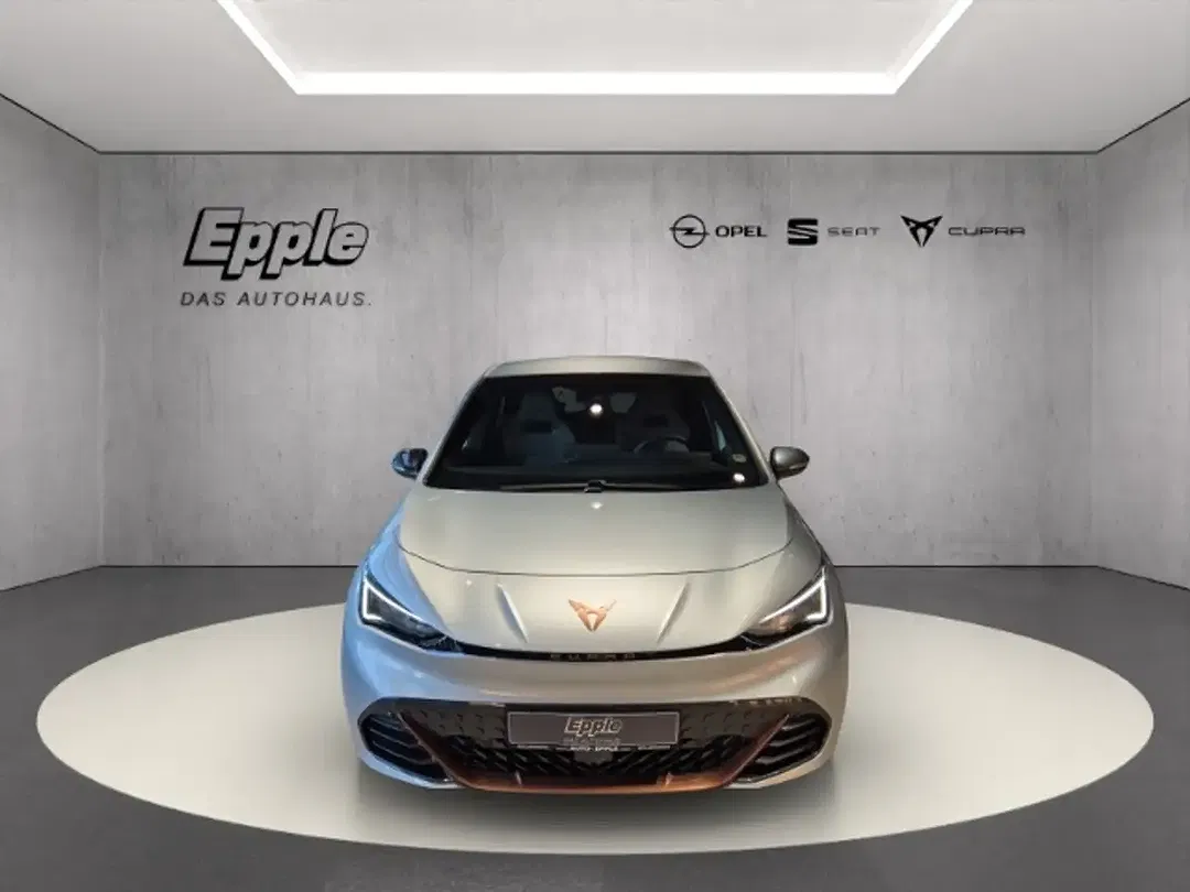 CUPRA Born - Thumbnail 2