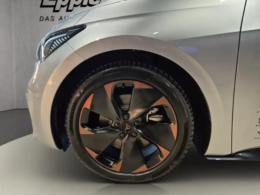 CUPRA Born - Thumbnail 4