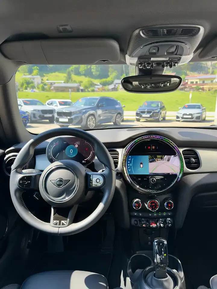 MINI Cooper - Thumbnail 13