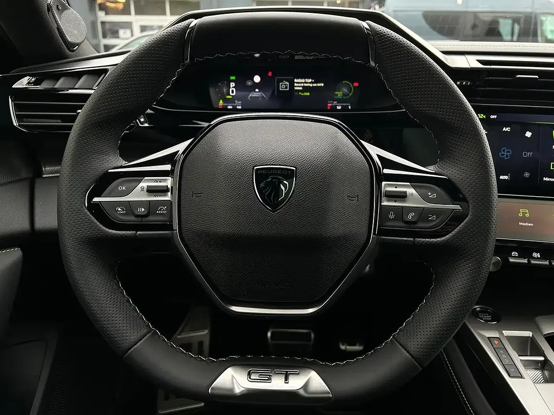 Peugeot 308 - Thumbnail 10
