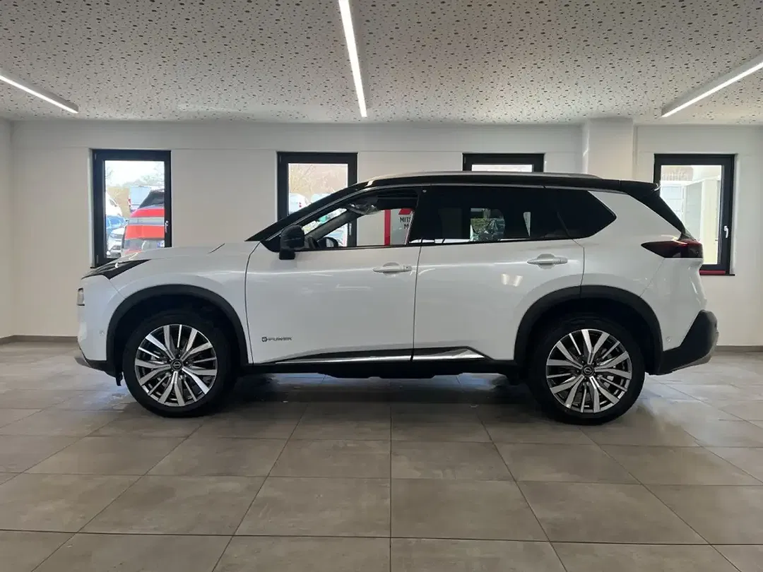 Nissan X-Trail - Thumbnail 2