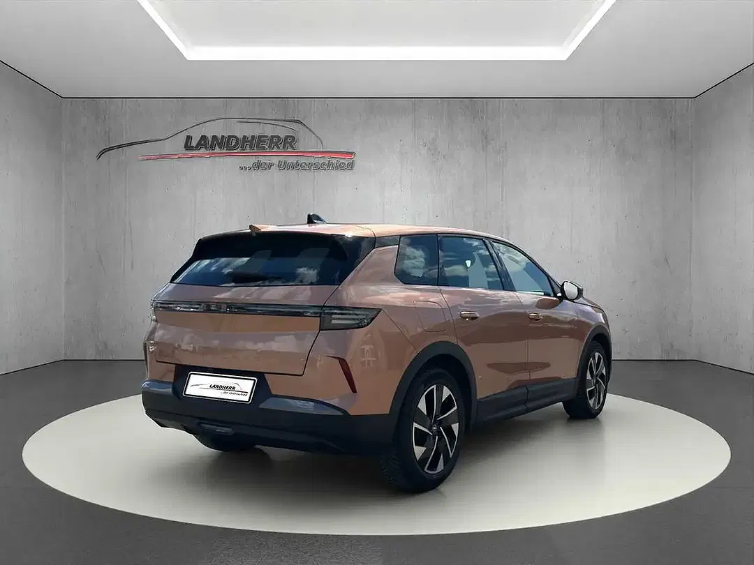 Opel Grandland - Thumbnail 3