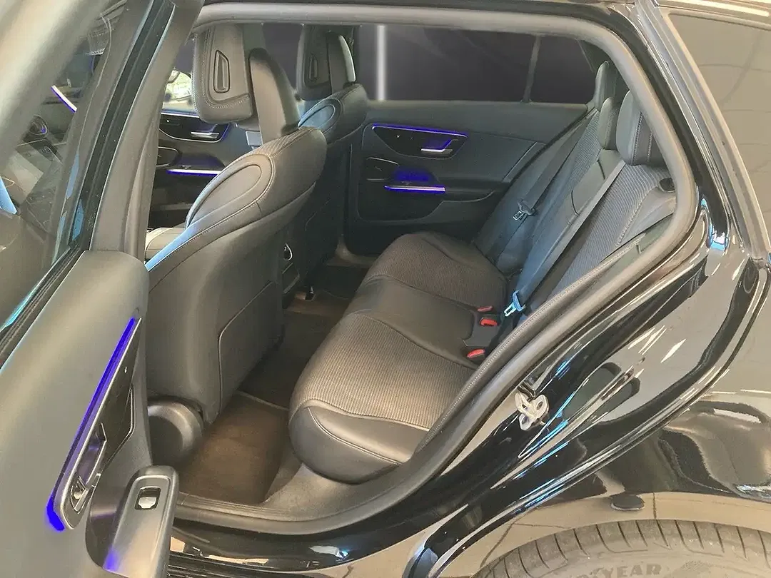 Mercedes-Benz C 300 - Thumbnail 11