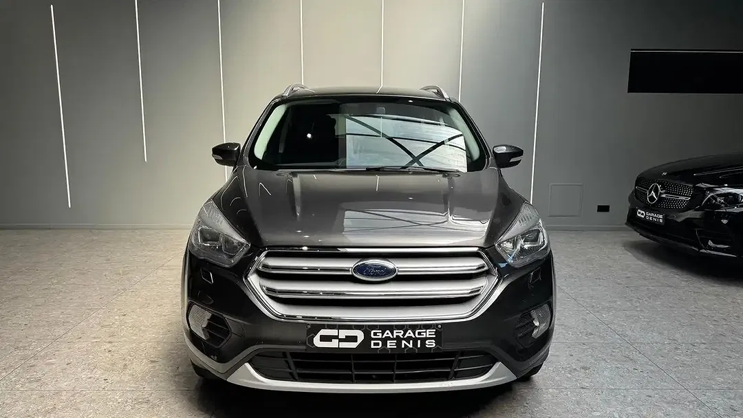 Ford Kuga - Thumbnail 2