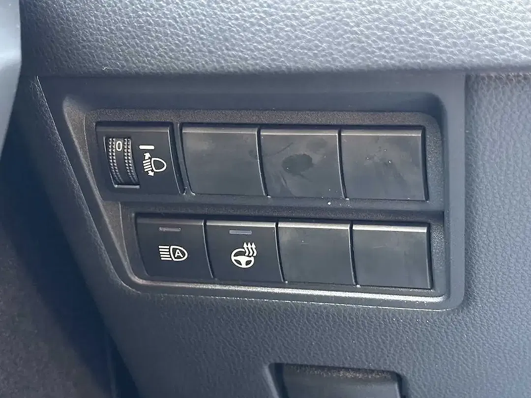 Toyota Yaris - Thumbnail 13