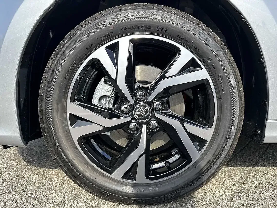 Toyota Yaris - Thumbnail 4