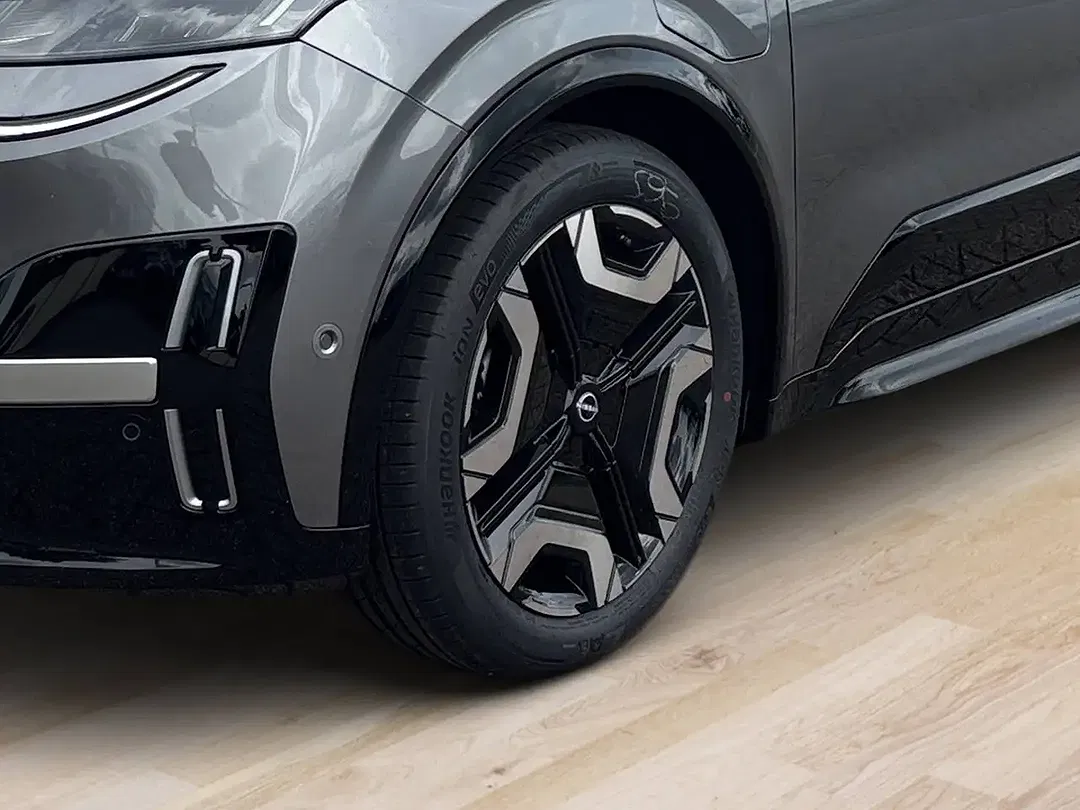 Nissan Micra - Thumbnail 8
