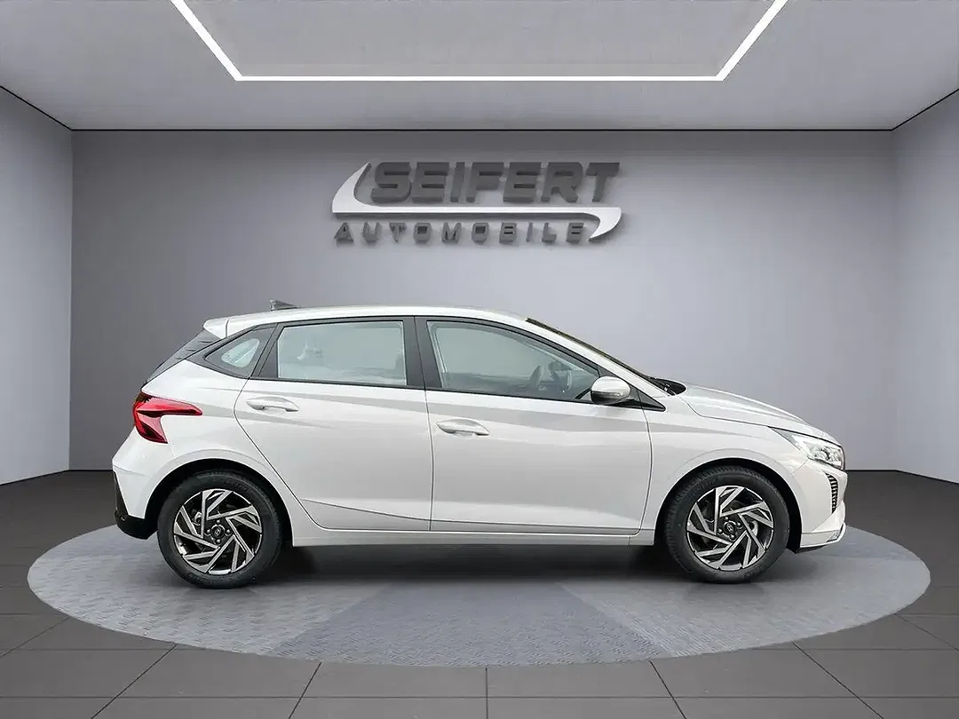 Hyundai i20 - Thumbnail 6