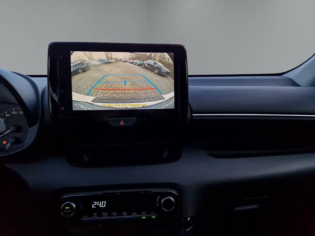 Toyota Yaris - Thumbnail 15