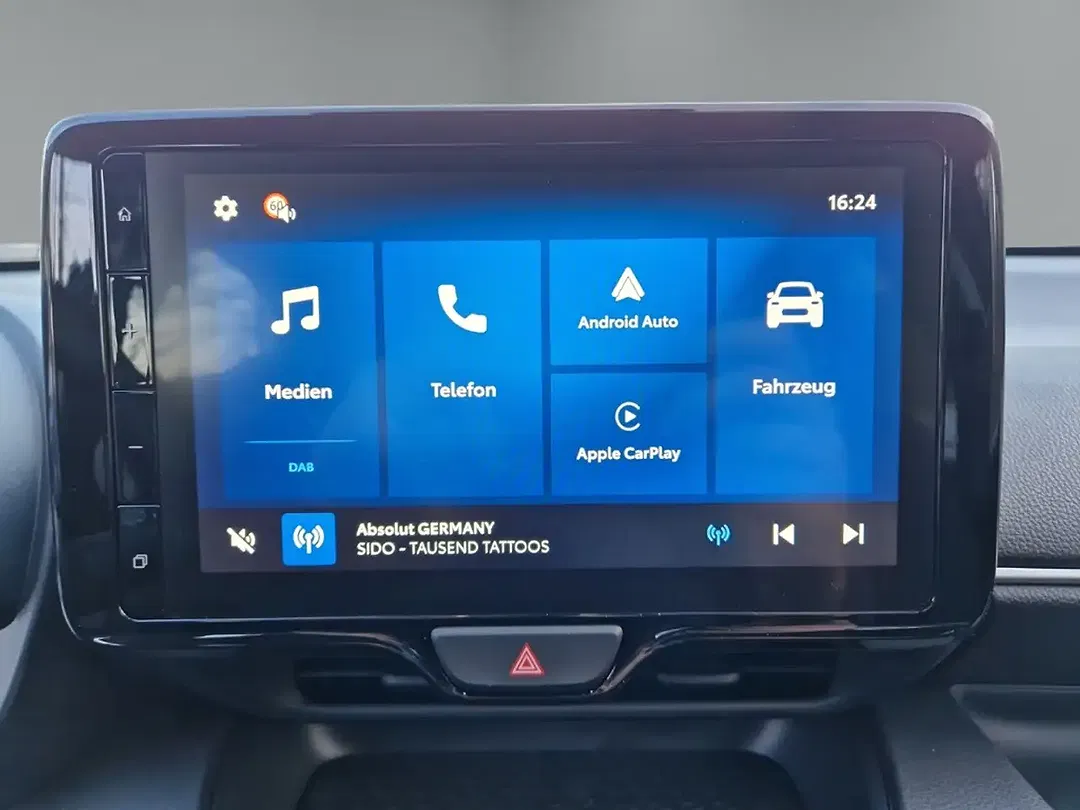 Toyota Yaris - Thumbnail 16