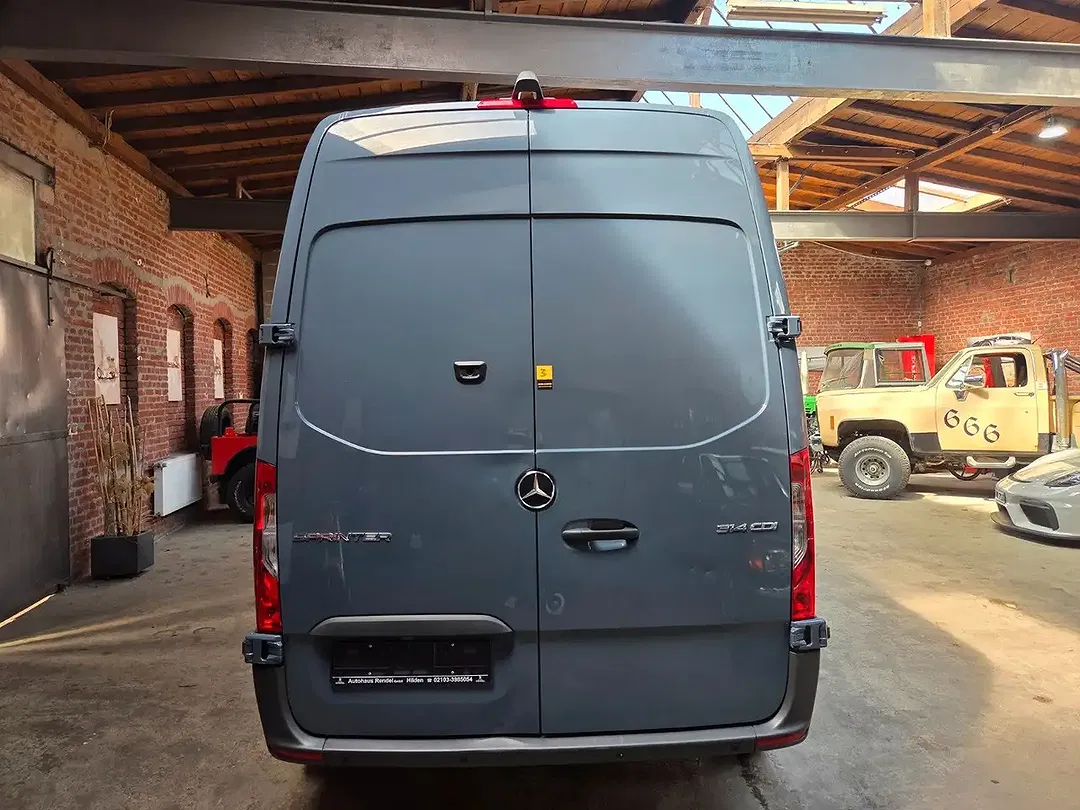 Mercedes-Benz Sprinter - Thumbnail 6