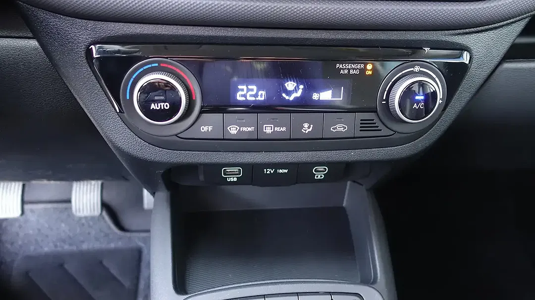 Hyundai i10 - Thumbnail 11