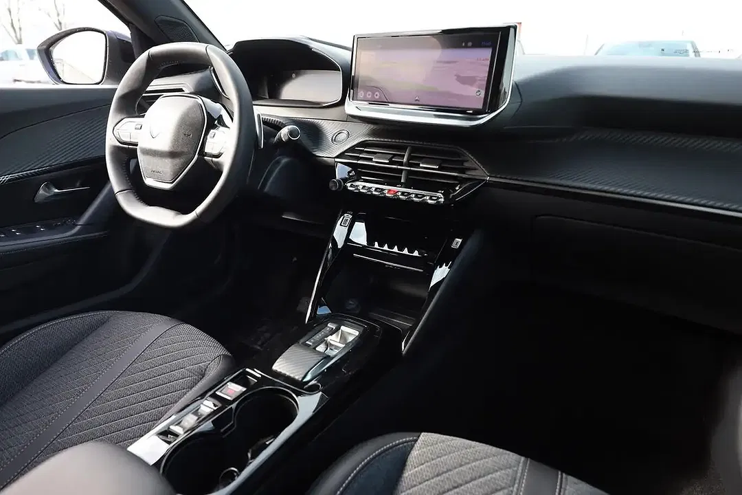Peugeot 2008 - Thumbnail 11