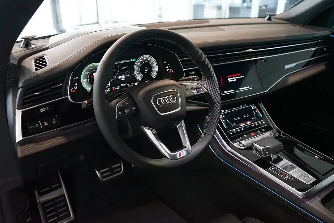 Audi Q8 - Thumbnail 7