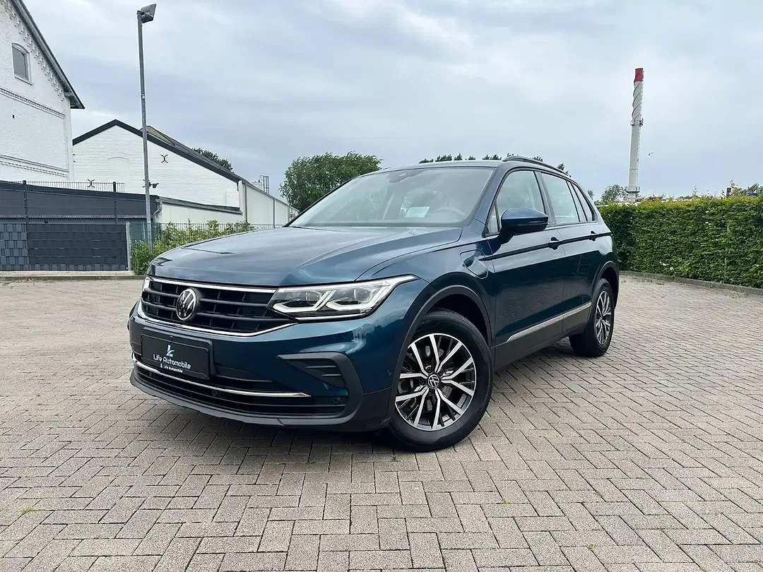 Volkswagen Tiguan - Thumbnail 1