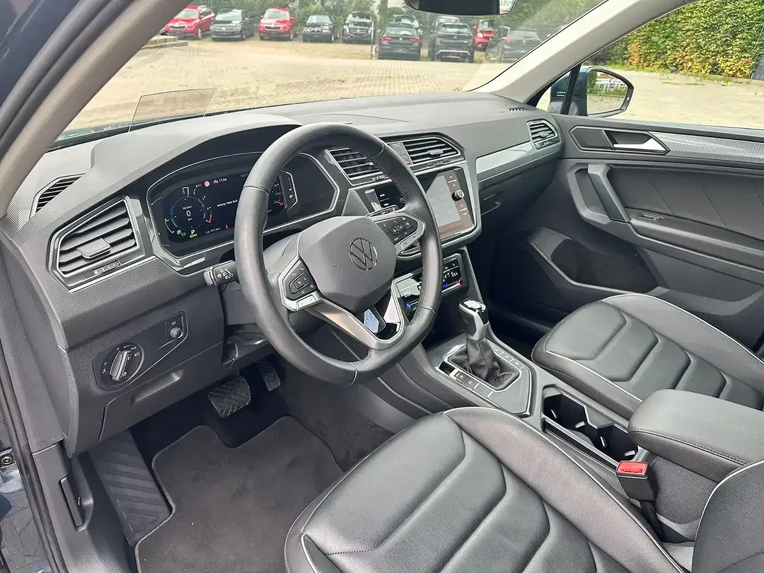 Volkswagen Tiguan - Thumbnail 10