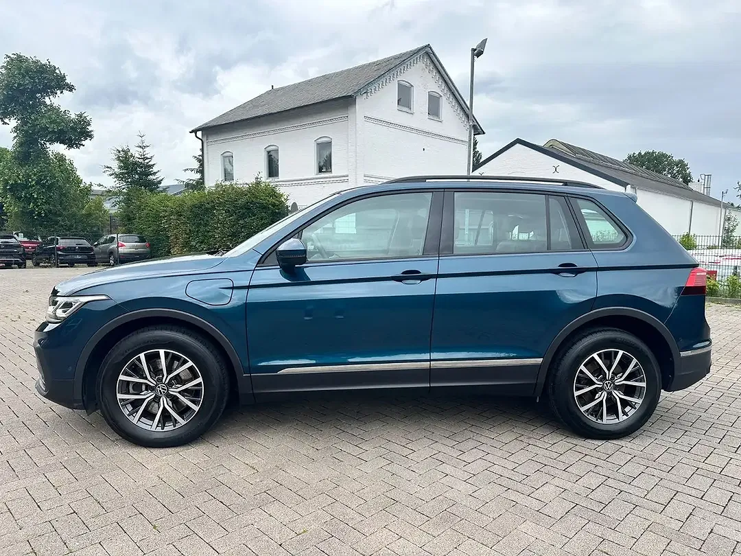 Volkswagen Tiguan - Thumbnail 8
