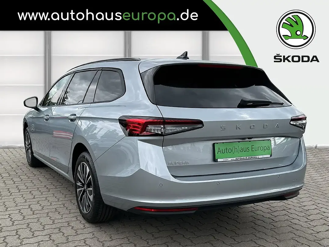 Skoda Superb - Thumbnail 2