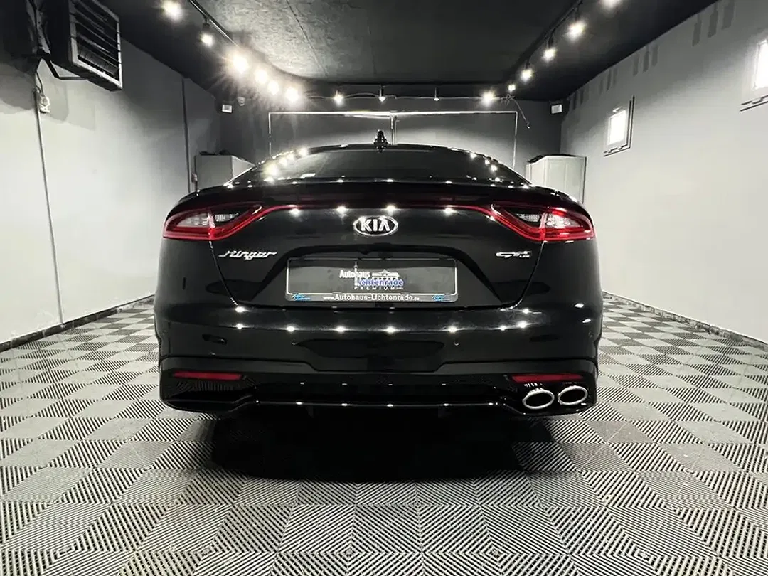 Kia Stinger - Thumbnail 7