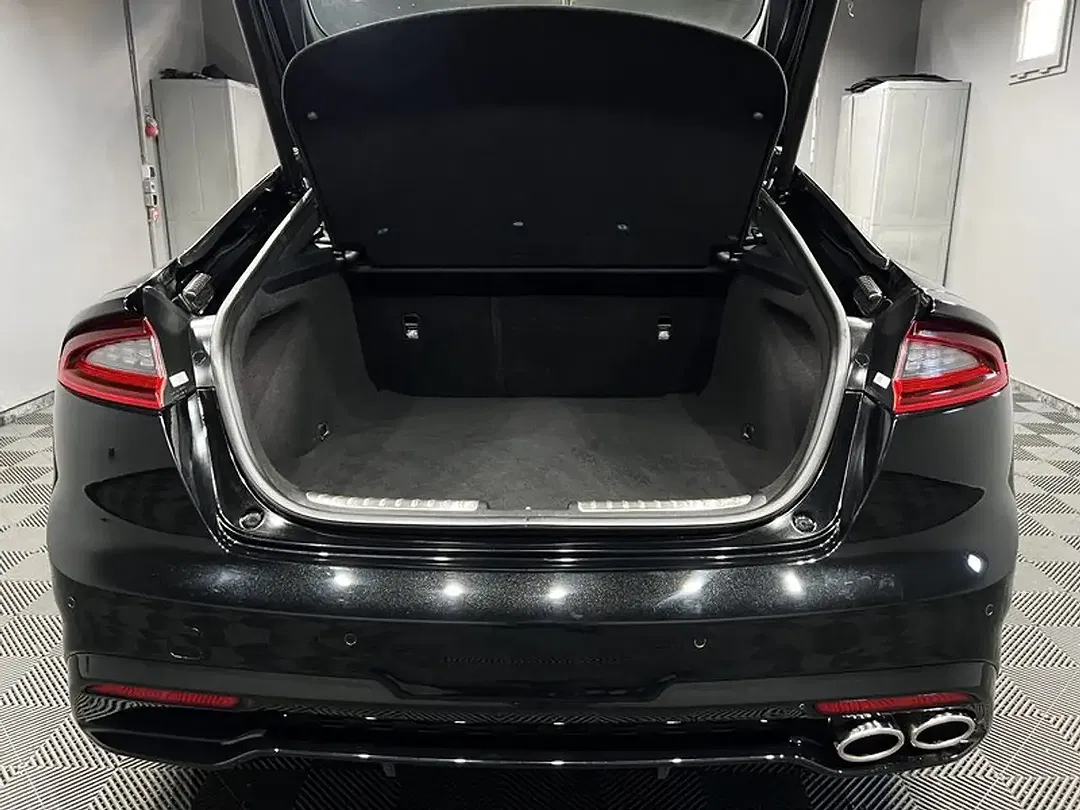 Kia Stinger - Thumbnail 8