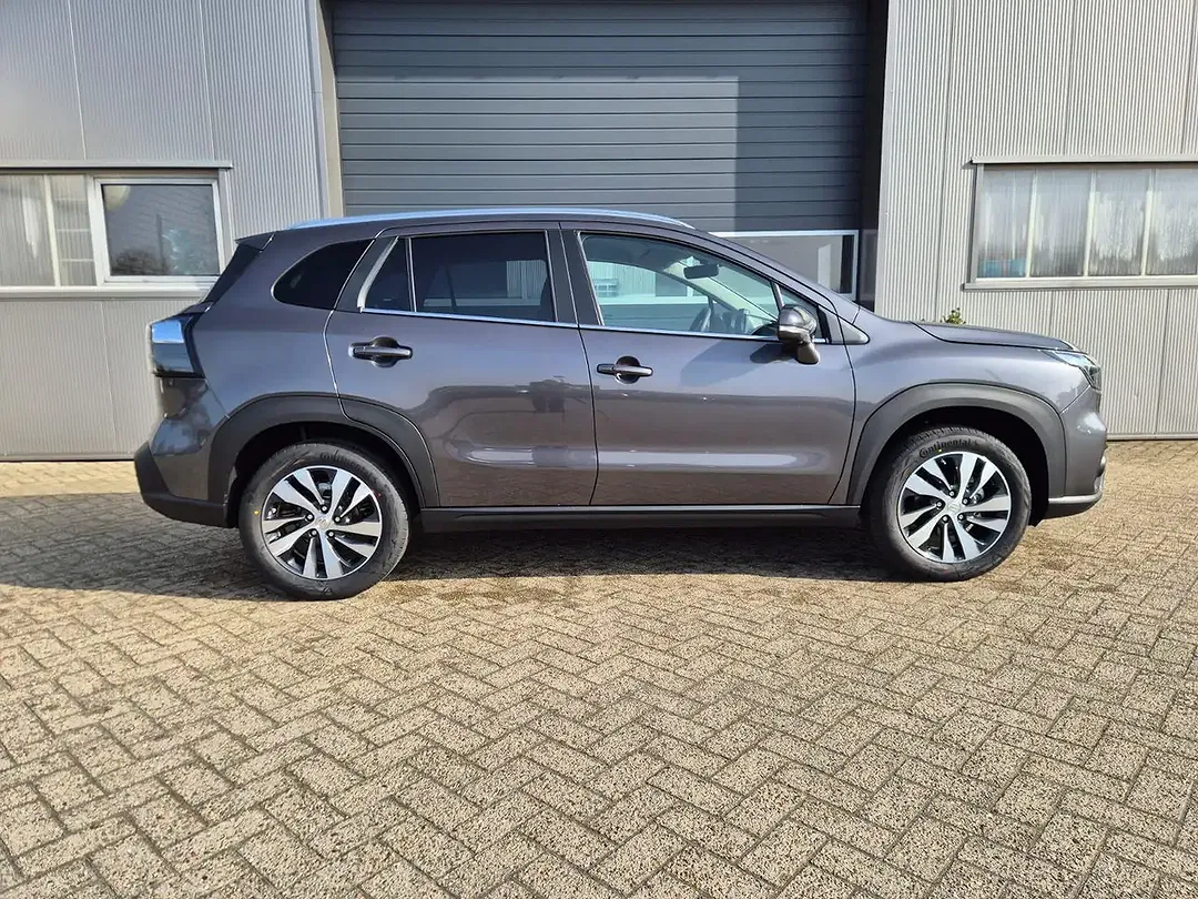 Suzuki S-Cross - Thumbnail 6