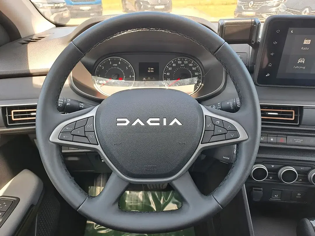 Dacia Sandero - Thumbnail 16