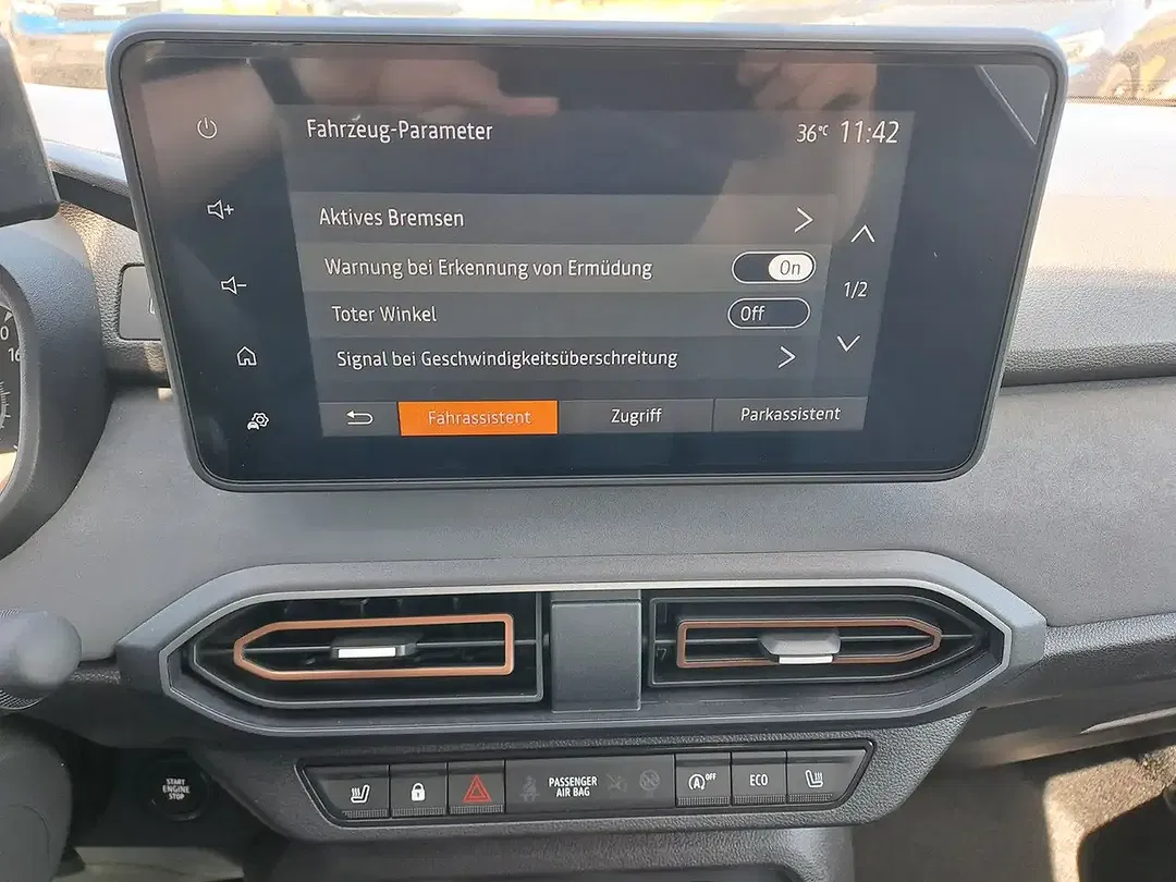 Dacia Sandero - Thumbnail 18
