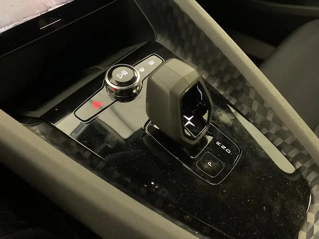 Polestar 2 - Thumbnail 11