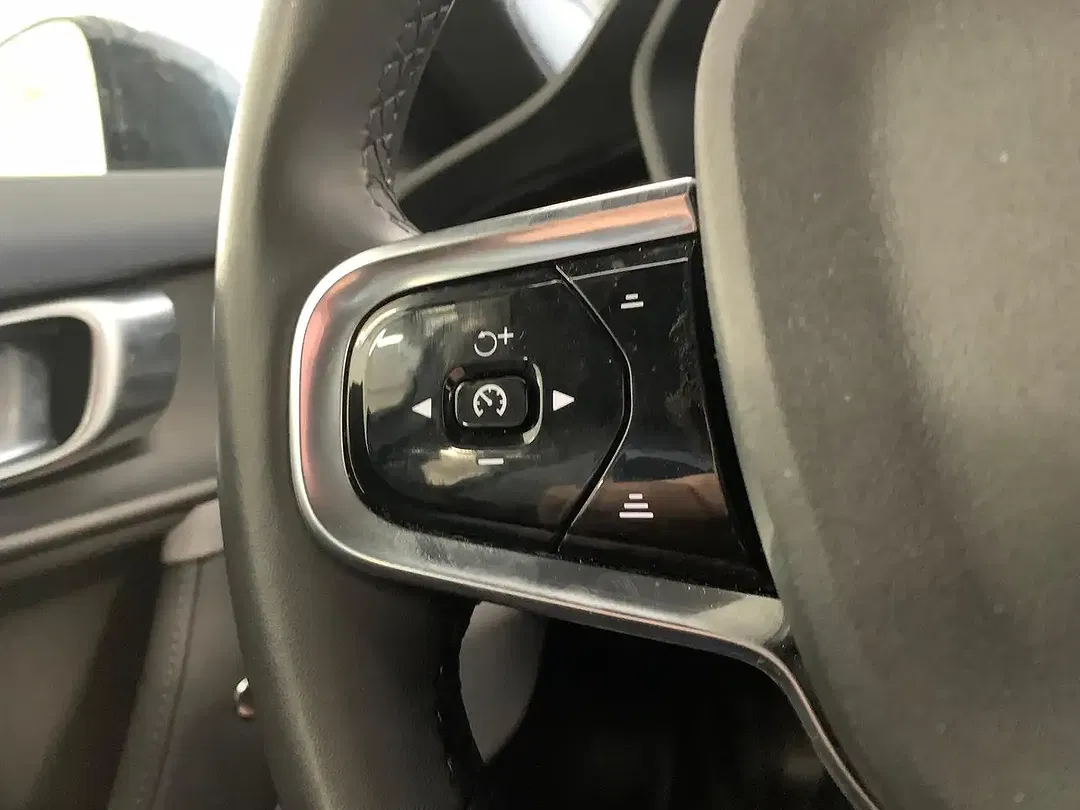 Polestar 2 - Thumbnail 12
