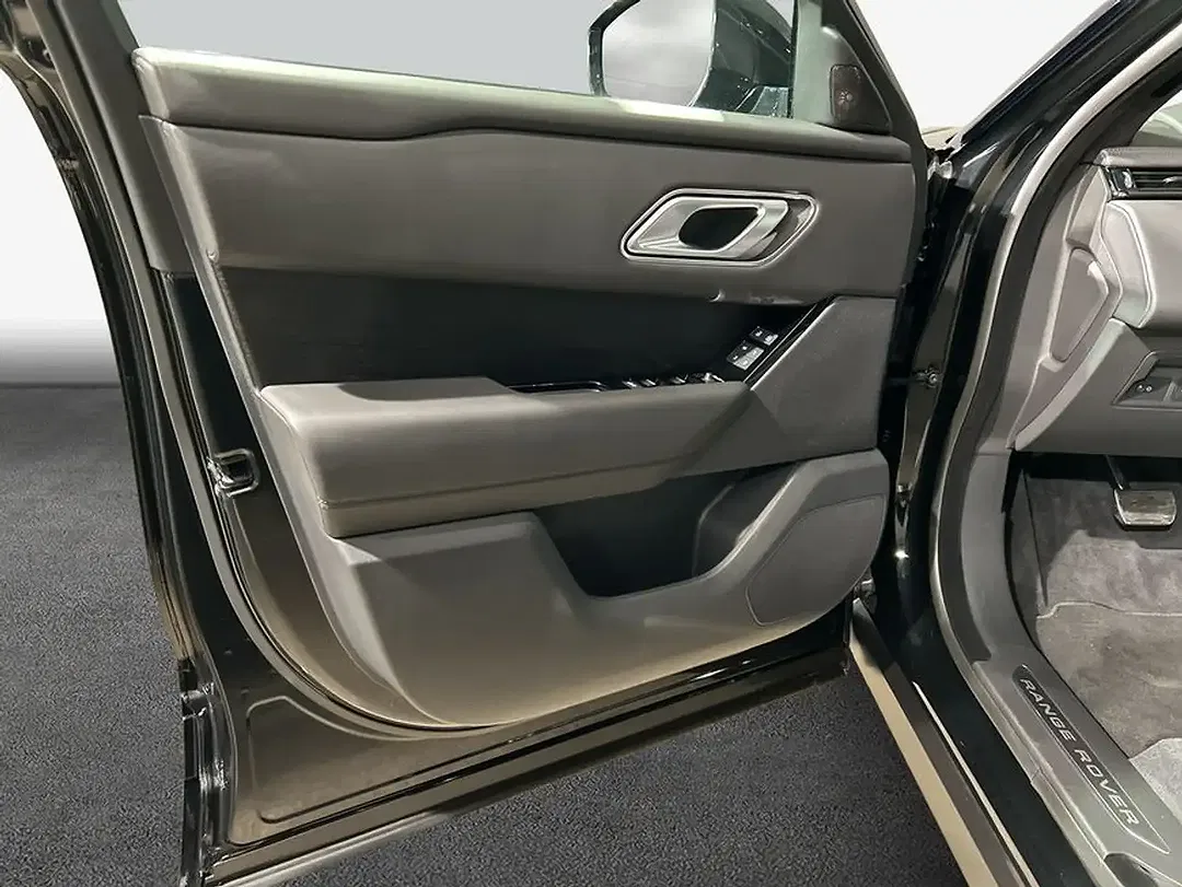 Land Rover Range Rover Velar - Thumbnail 13