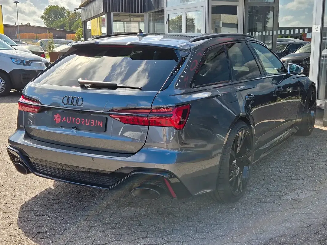 Audi RS6 - Thumbnail 6