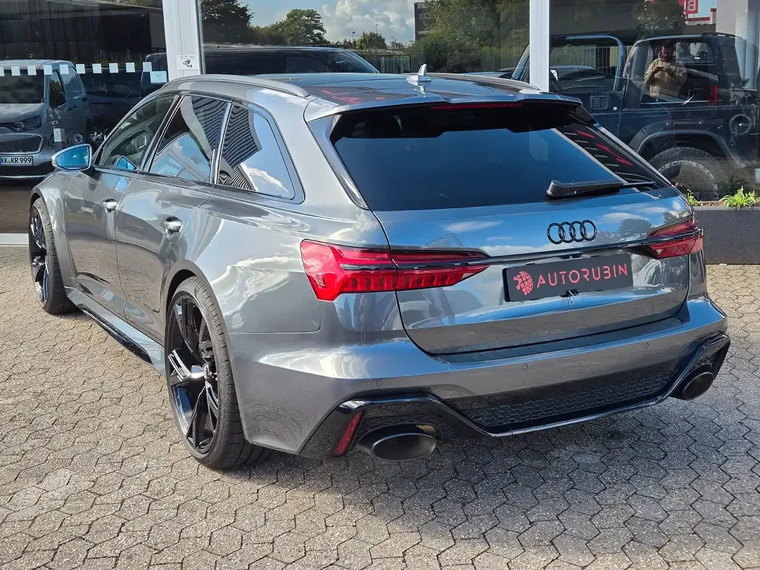 Audi RS6 - Thumbnail 7