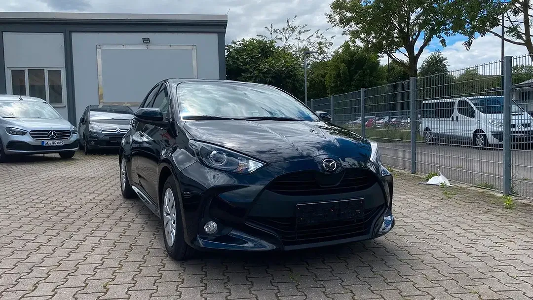 Mazda 2 - Thumbnail 1
