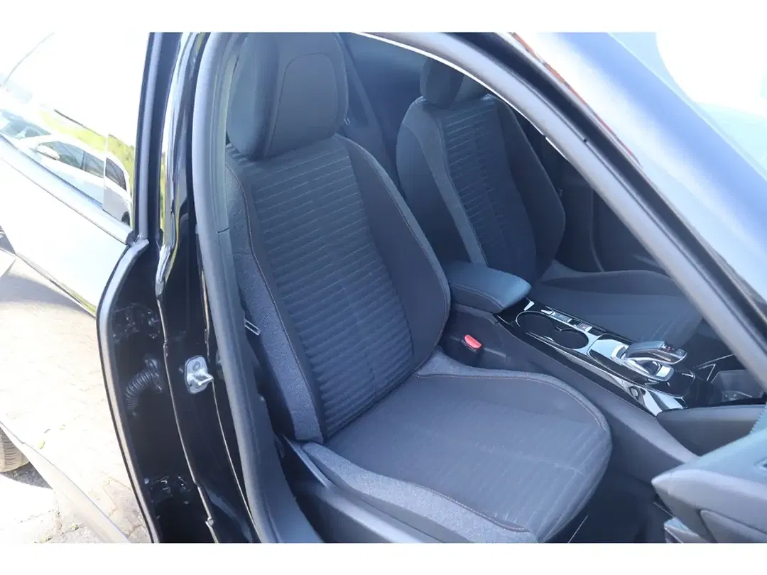 Peugeot 2008 - Thumbnail 10